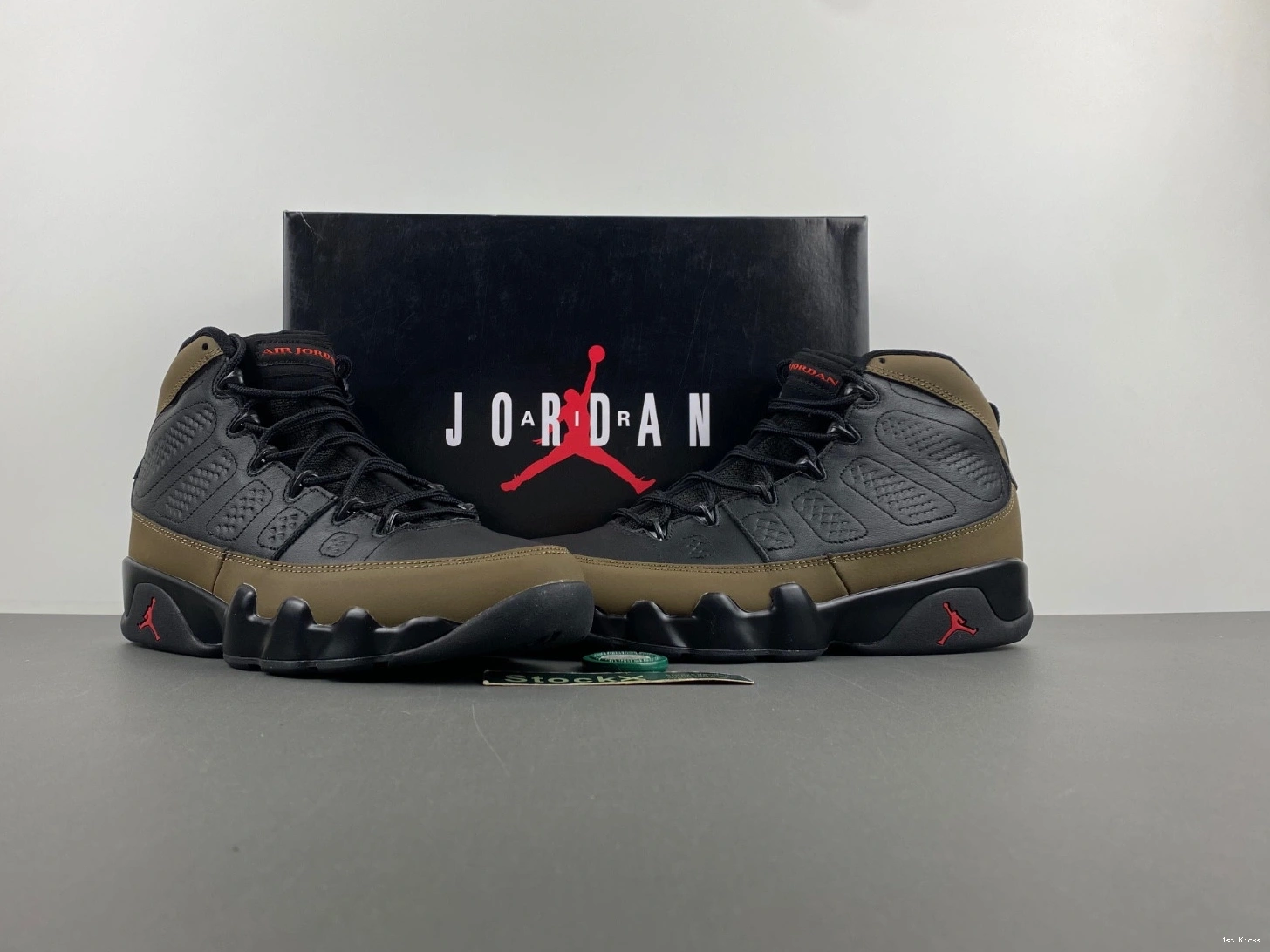 9 HV4794-030  Holiday Air Jordan 